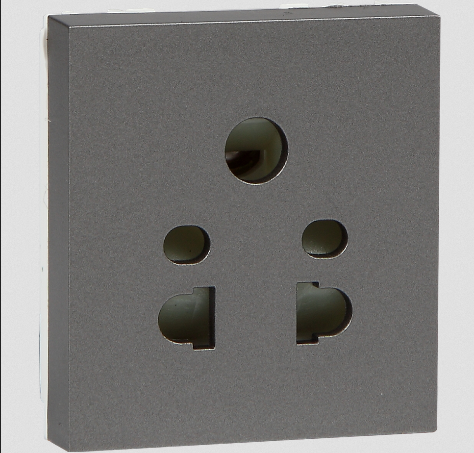 L&T Engem 6 -Pin Socket