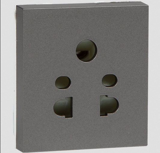 L&T Engem 4 -Pin Socket